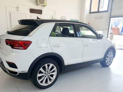 Volkswagen T-Roc 2.0 tdi Advanced 150cv dsg Bianco usata San Giuliano Milanese