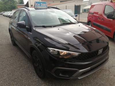 Fiat Tipo 1.5 Hybrid DCT 5 porte City Cross PREZZO REALE Nero usata Alba