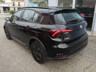 Fiat Tipo 1.5 Hybrid DCT 5 porte City Cross PREZZO REALE Nero usata Alba