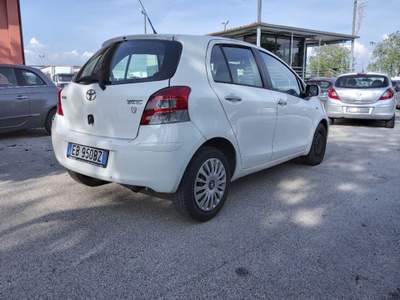 Toyota Yaris (A73) Bianco usata Palazzo San Gervasio