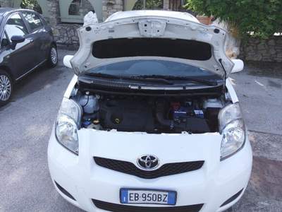 Toyota Yaris (A73) Bianco usata Palazzo San Gervasio
