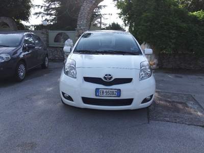 Toyota Yaris (A73) Bianco usata Palazzo San Gervasio