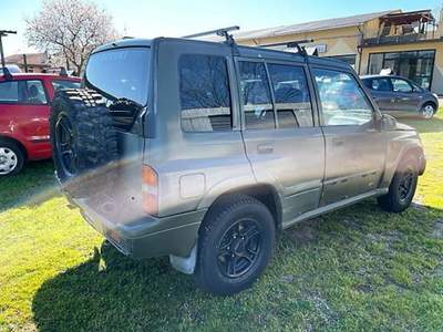 Suzuki Vitara 1.9 diesel JLX Verde usata Lamporecchio