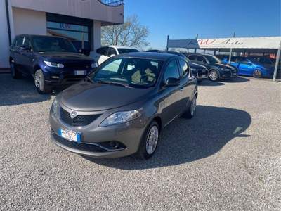 Lancia Ypsilon  1.2 69 CV 5p. Platinum Grigio usata Ponte di Piave