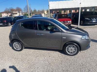 Lancia Ypsilon  1.2 69 CV 5p. Platinum Grigio usata Ponte di Piave
