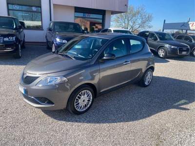 Lancia Ypsilon  1.2 69 CV 5p. Platinum Grigio usata Ponte di Piave