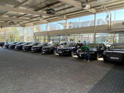 Audi A8 Audi A8 L 6.3 W12 FSI Quattro Tiptronic BLINDATA VR9 armoured  Nero usata Roma