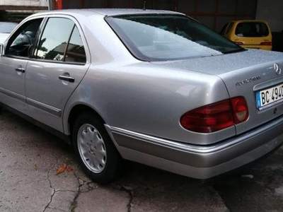 Mercedes-Benz Classe E  Argento usata Fondi