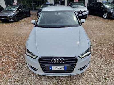 Audi A3 1.6 TDI Attraction Bianco usata Pesaro