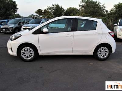 Toyota Yaris  5p 1.0 Business Bianco usata Aci Catena