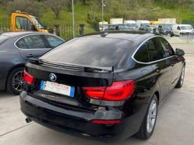BMW Serie 3 318d 318d Business Advantage auto Nero usata Gioia Sannitica