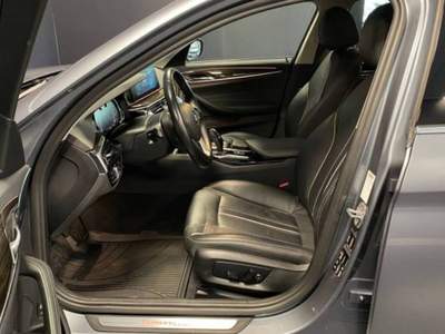 BMW Serie 5 530d d 249CV xDrive Touring Luxury Grigio usata Castelnuovo Rangone