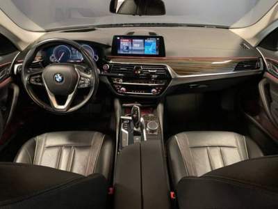 BMW Serie 5 530d d 249CV xDrive Touring Luxury Grigio usata Castelnuovo Rangone