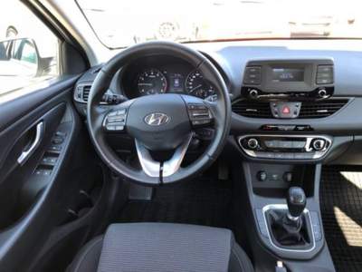 Hyundai i30 1.5 5 porte Classic Plus Argento usata Castelnuovo Rangone Hyundai i30 1.5 5 porte Classic Plus Argento usata Castelnuovo Rangone