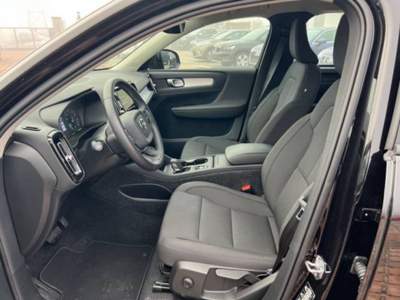 Volvo XC40 B4 AWD Geartronic Momentum Pro Nero usata Castelnuovo Rangone