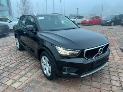Volvo XC40 B4 AWD Geartronic Momentum Pro Nero usata Castelnuovo Rangone