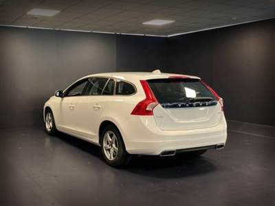 Volvo V60 D4 Geartronic Business Bianco usata Castelnuovo Rangone