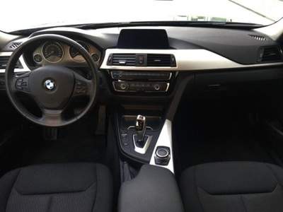 BMW Serie 3 320d d Touring Business Advantage AUTO FULL LED Grigio usata Presenzano