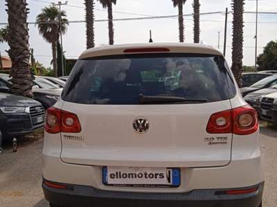 Volkswagen Tiguan  2.0 tdi Sport&Style 4motion dsg Bianco usata Modica