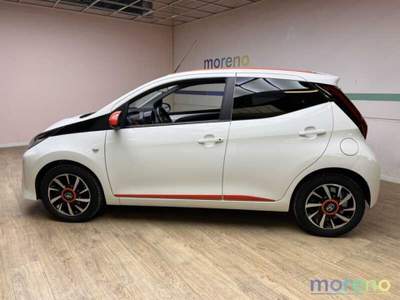 Toyota Aygo 1.0 72 CV x-wave Orange Bianco usata Faenza
