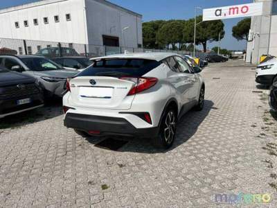 Toyota C-HR 1.8H Trend E-CVT 2WD Bianco usata Faenza