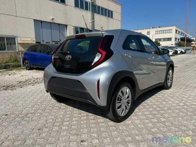 Toyota Aygo X 1.0 72 CV Active Argento usata Faenza