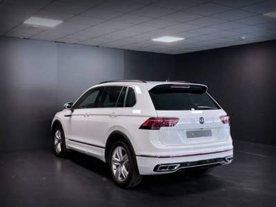 Volkswagen Tiguan 2.0 TDI 200 CV SCR DSG 4MOTION R-Line Bianco usata Castelnuovo Rangone