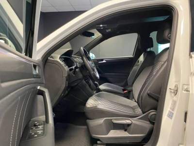 Volkswagen Tiguan 2.0 TDI 200 CV SCR DSG 4MOTION R-Line Bianco usata Castelnuovo Rangone