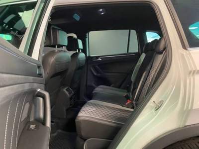 Volkswagen Tiguan 2.0 TDI 200 CV SCR DSG 4MOTION R-Line Bianco usata Castelnuovo Rangone
