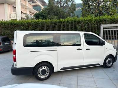 Opel Vivaro Life / Vivaro 1.5 Diesel 120CV PASSO LUNGO 9 POSTI Bianco usata Sant'Antonio Abate
