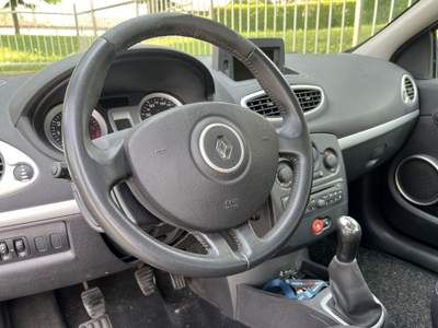 Renault Clio renault clio 1.2 5 p. GPL. adatta a neopatentati Nero usata Vignate