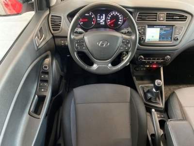 Hyundai i20 1.2 84 CV 5 porte Rosso usata Castelnuovo Rangone
