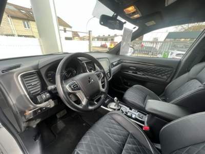 Mitsubishi Outlander 2.4 MIVEC 4WD PHEV Bianco usata Castelnuovo Rangone