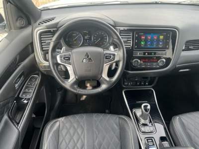 Mitsubishi Outlander 2.4 MIVEC 4WD PHEV Bianco usata Castelnuovo Rangone