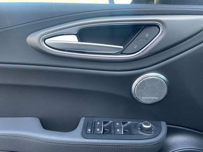 Alfa Romeo Giulia 2.2 Turbodiesel 210 CV AT8 AWD Q4 Competizione Nero usata Castelnuovo Rangone