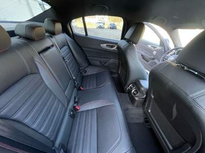 Alfa Romeo Giulia 2.2 Turbodiesel 210 CV AT8 AWD Q4 Competizione Nero usata Castelnuovo Rangone