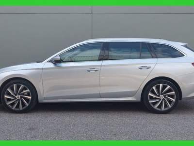 Skoda Octavia 2.0 TDI SCR 150 CV DSG Wagon Executive Argento usata Feltre