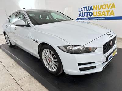 Jaguar XE 2.0d Prestige Business edition 163cv auto Bianco usata Pescara