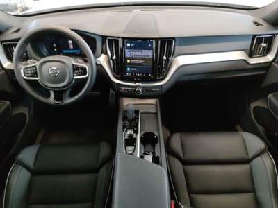 Volvo XC60 B4 (d) AWD Geartronic R-design Bianco usata Castelnuovo Rangone