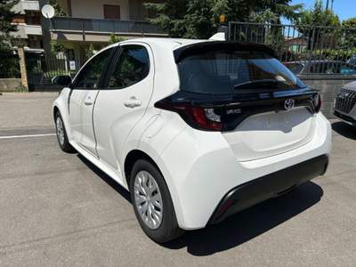 Toyota Yaris 1.5 Hybrid 5 porte Active *PREZZO PROMO* Bianco usata Cinisello Balsamo