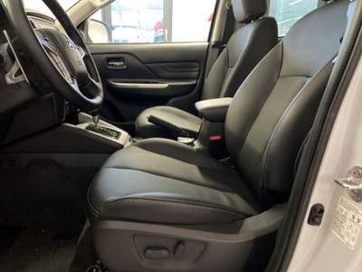 Mitsubishi L200 2.2 DI-D/D Double Cab 4x4 Bianco usata Castelnuovo Rangone