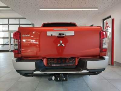 Mitsubishi L200 2.2 DI-D Arancione usata Castelnuovo Rangone