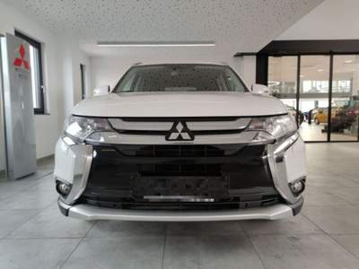 Mitsubishi Outlander 2.0 MIVEC Plus Bianco usata Castelnuovo Rangone