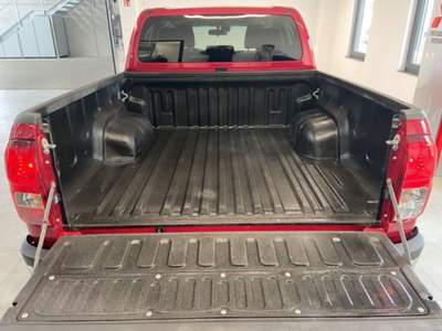 Toyota Hilux 2.4 D-4D 4WD 4 porte Double Cab Comfort Rosso usata Castelnuovo Rangone