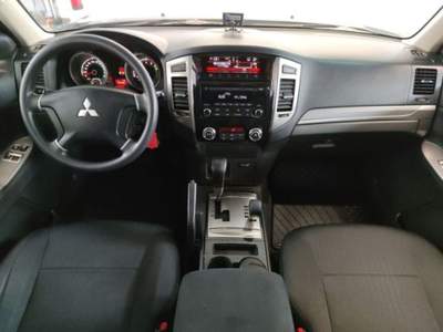 Mitsubishi Pajero 3.2 DI-D Verde usata Castelnuovo Rangone
