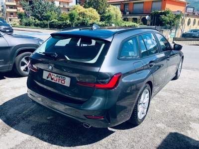 BMW Serie 3 318d d Touring 48V HYBRID LOUNGE Business Grigio usata Isernia