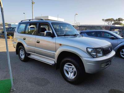 Toyota Land Cruiser 3.0 turbodiesel 5 p automatica 4x4 Grigio usata Roma