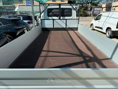 Iveco Daily 35S14HA8V 2.3 HPT Cassonato Hi-Matic Bianco usata VAREDO