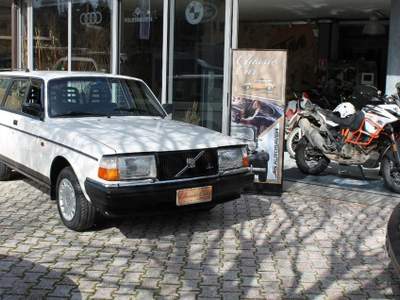 Volvo 240 2.0 cat Station Wagon Polar Bianco usata Acquasparta