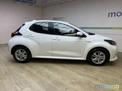 Toyota Yaris 1.5 hybrid Active Bianco usata Faenza